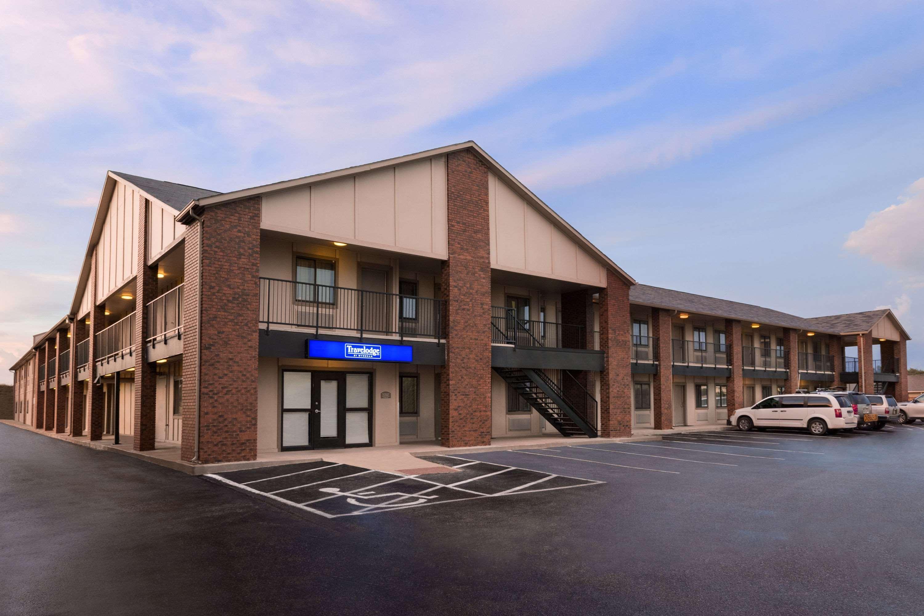 Travelodge By Wyndham Wellington Екстериор снимка